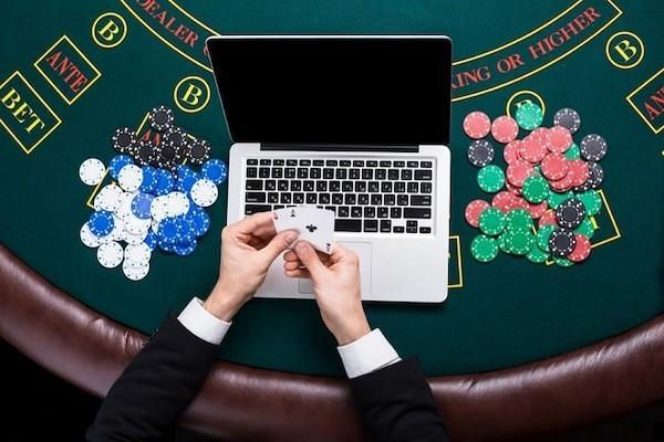 Đường dây đánh bạc online bị triệt phá